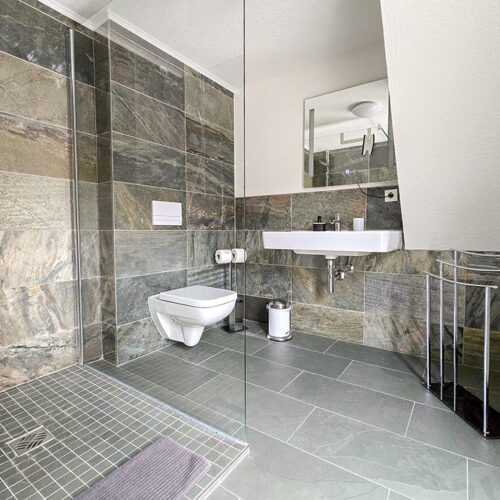 Wohnung Amsel - 2. OG Bad rechts