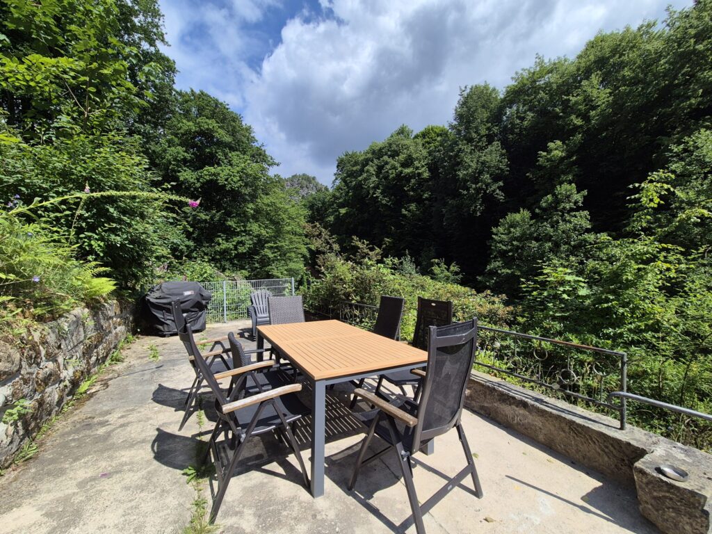 Villa-Amselgrund - Sonnenterrasse mit Grill